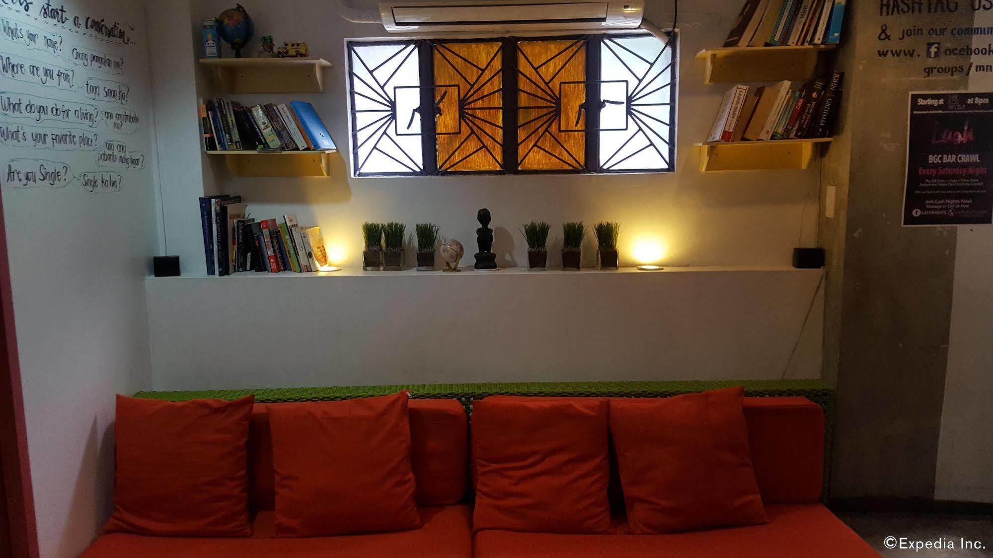 Mnl Boutique Hostel Makati City Bagian luar foto