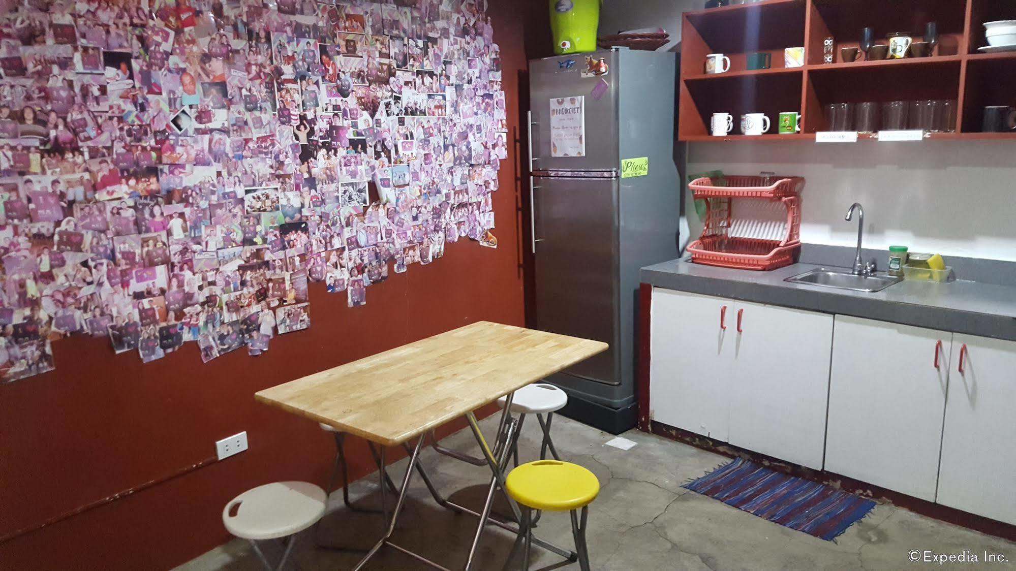 Mnl Boutique Hostel Makati City Bagian luar foto